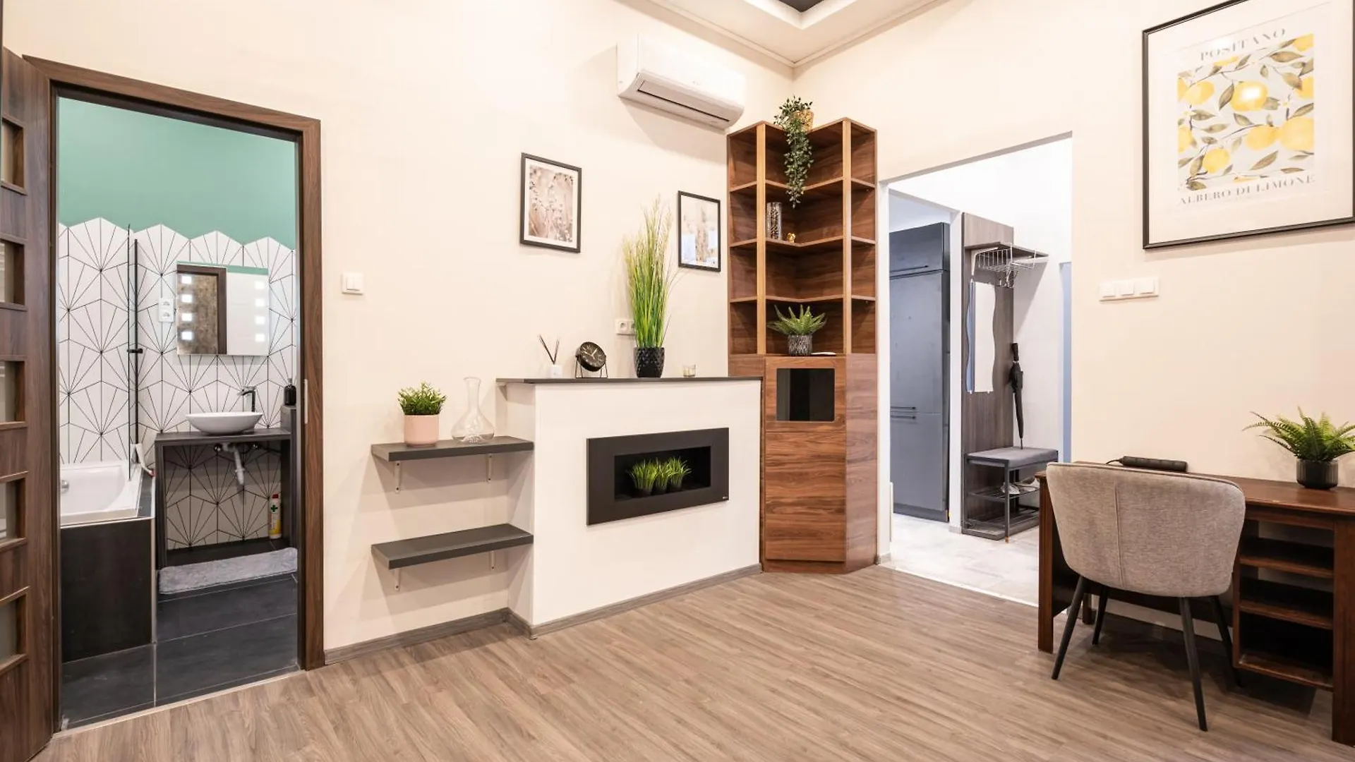 Whimsical Wood Apartment Budapest Hongrie