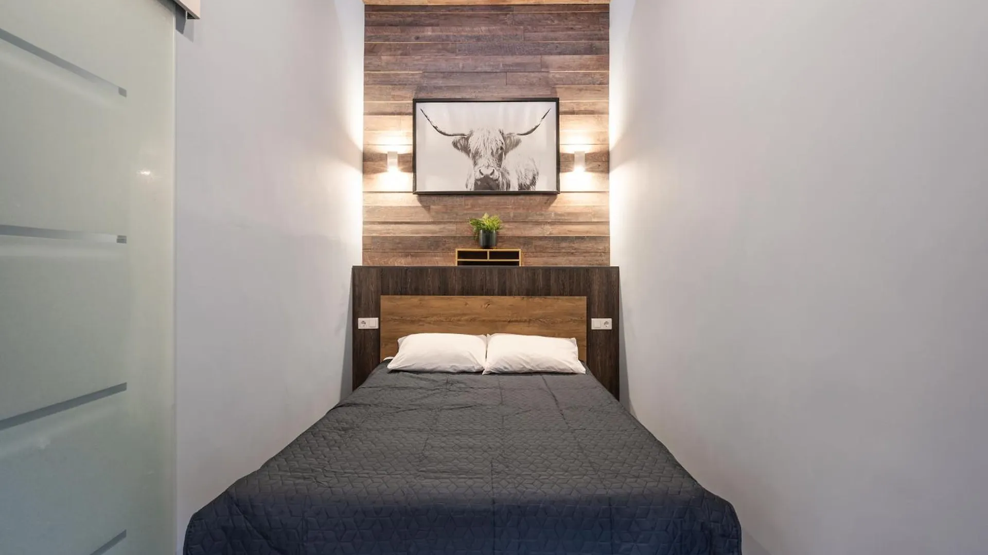 Whimsical Wood Apartment Βουδαπέστη